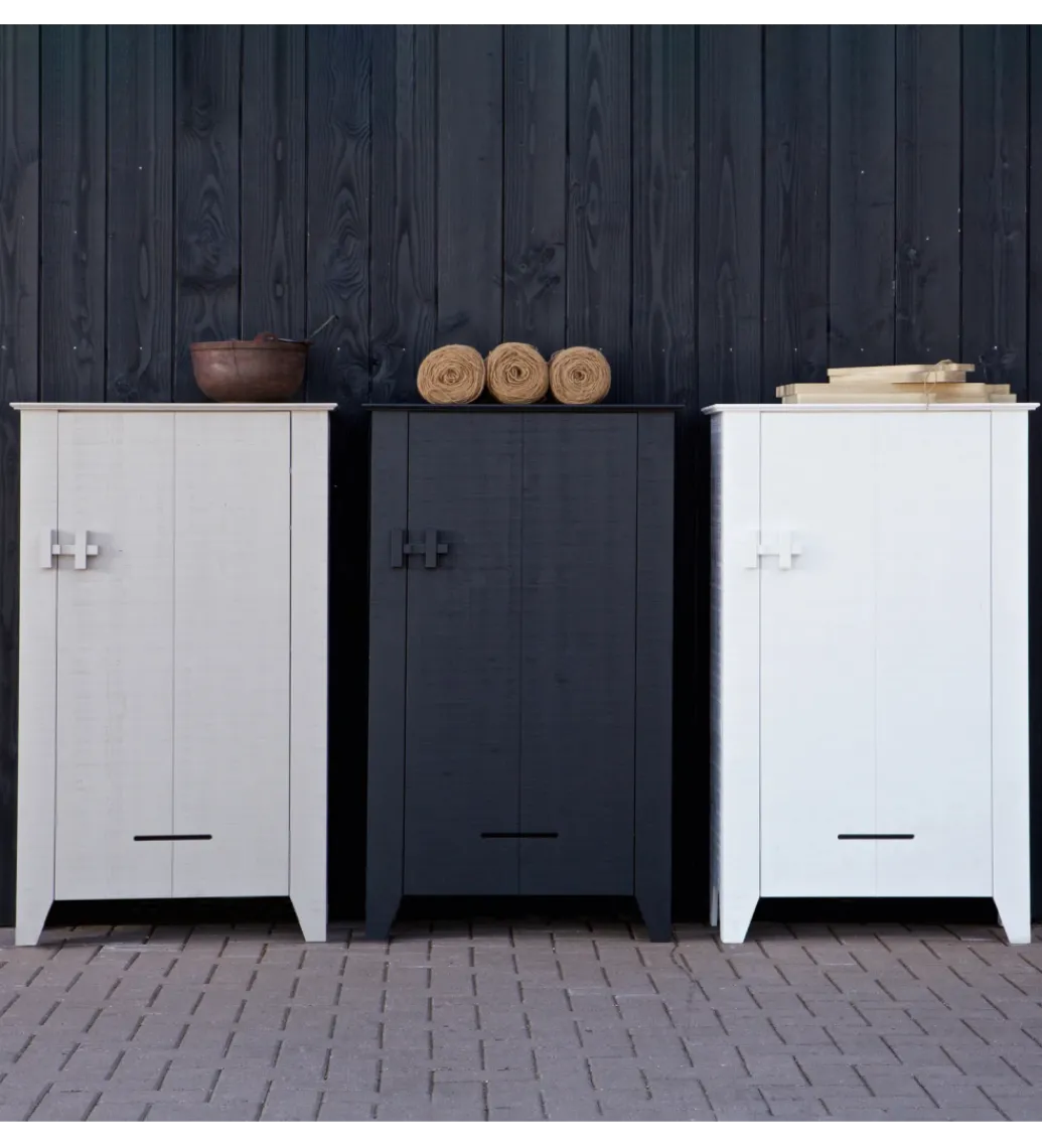 Komoda GIJS 142 cm drewno sosna czarna*WOOOD Clearance