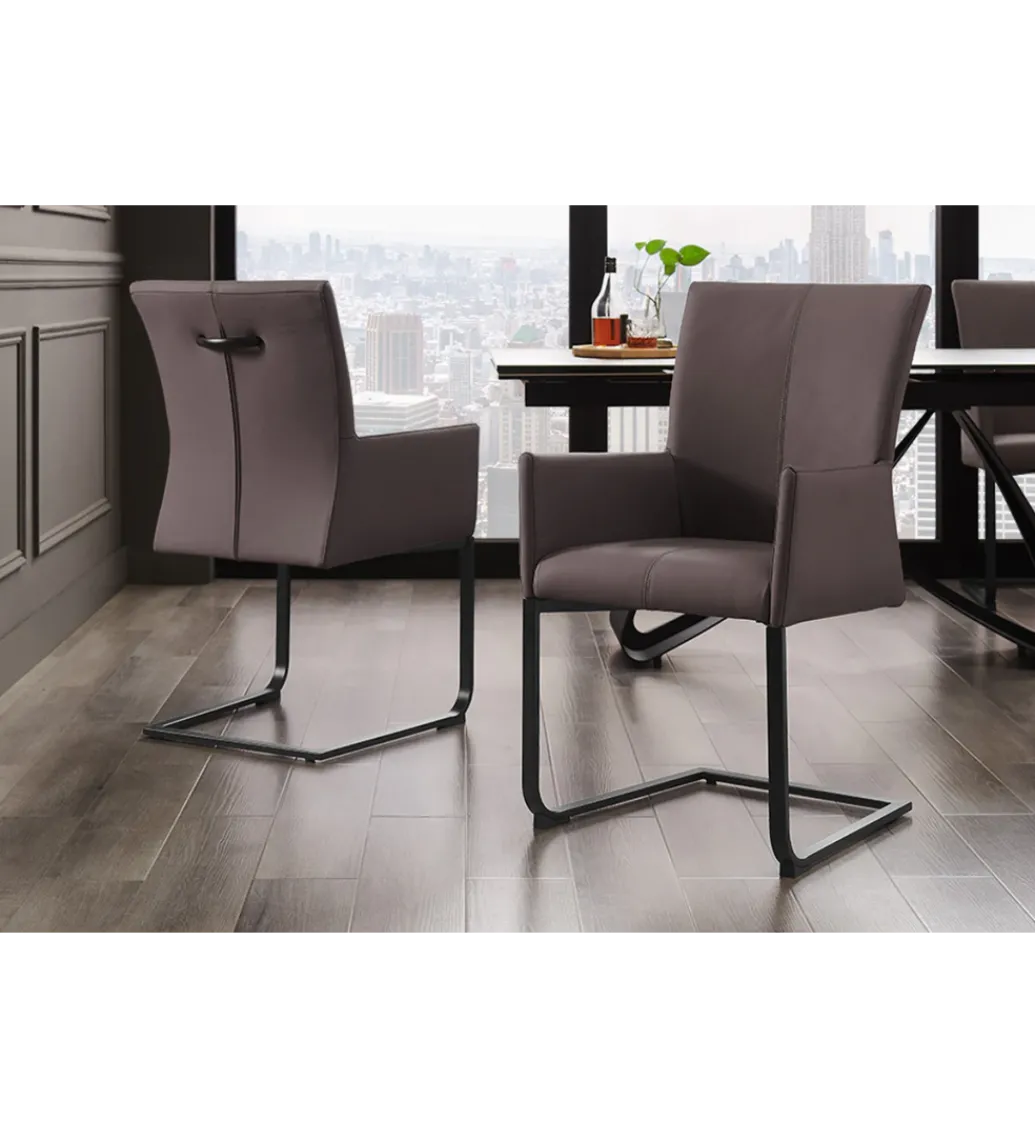 Krzesło SAMSON z podłokietnikami skóra naturalna w kolorze taupe*Invicta Interior Outlet